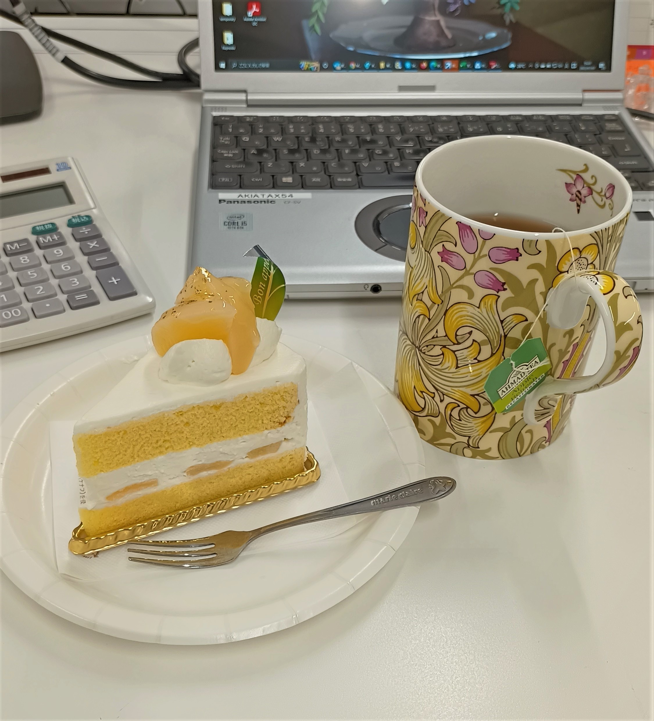 桃のショートケーキ 桃のショートケーキ